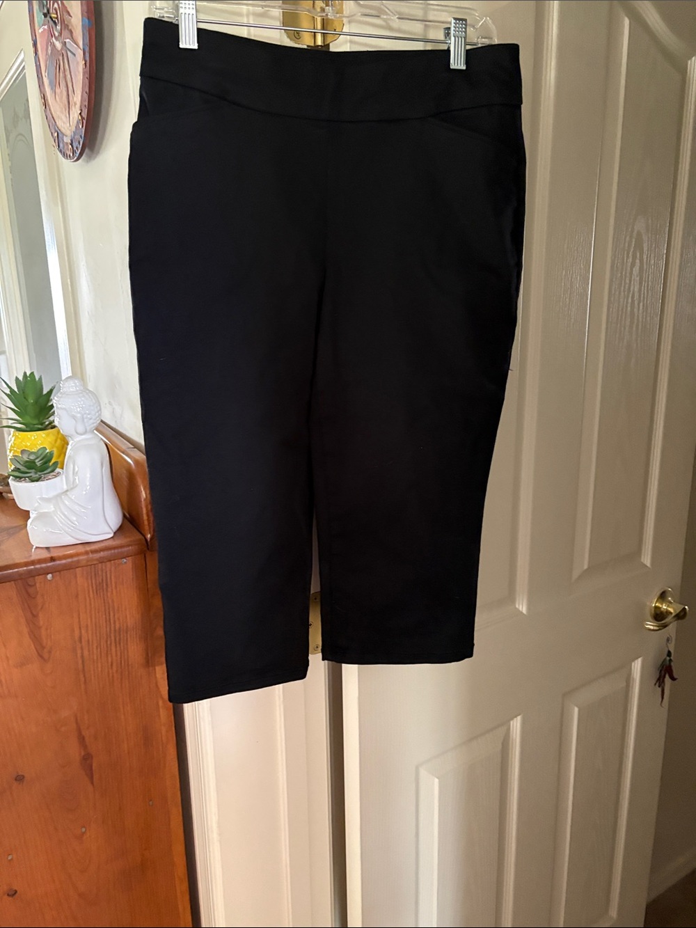 croft & barrow Black Cropped Ponte Capri Pants
